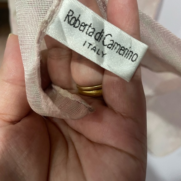 Roberta De Camerino silk stole. Baby pink with fine design. - Picture 4 of 7